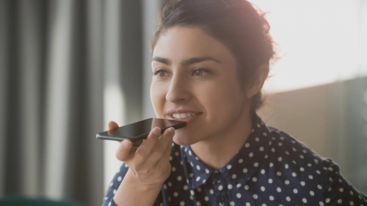 Bridal makeup artist demonstrating a full wedding day look during a live masterclass